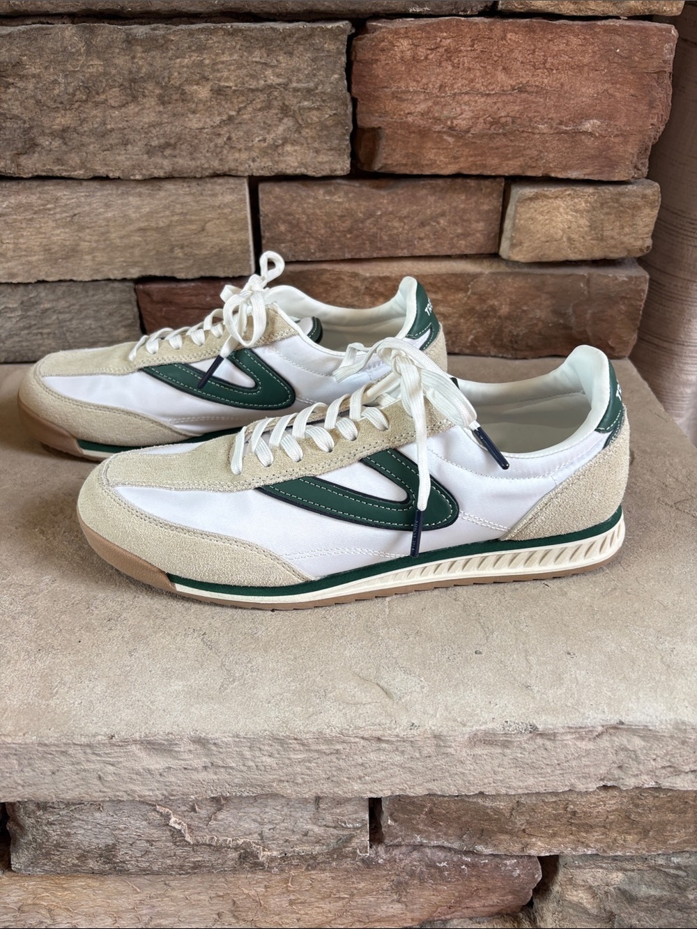 Tretorn Kristine sz 9.5 green and white sneakers